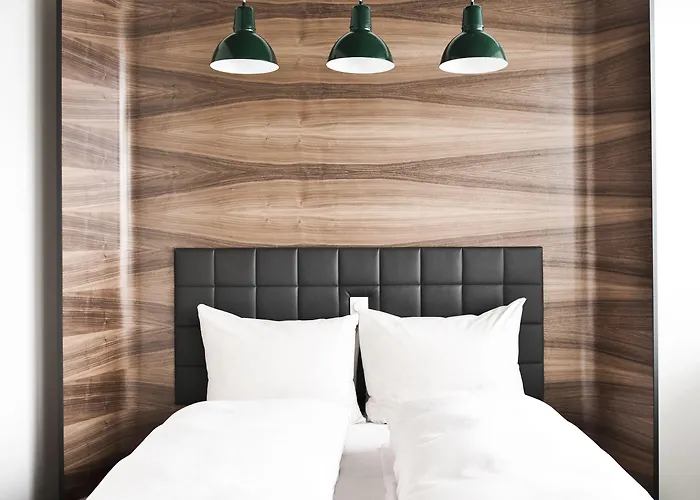 Daniel - Smart Lifestyle Near Centre Hotel 4*