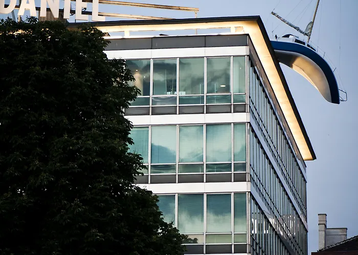 Daniel - Smart Lifestyle Near Centre Hotel